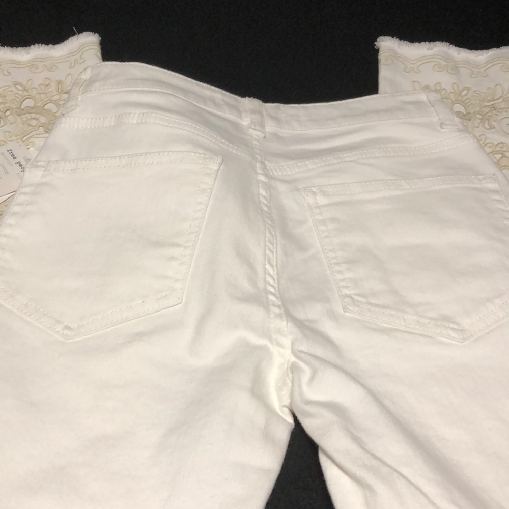 🆕 Free People Cutwork Cigarette Jeans - Picture 6 of 6